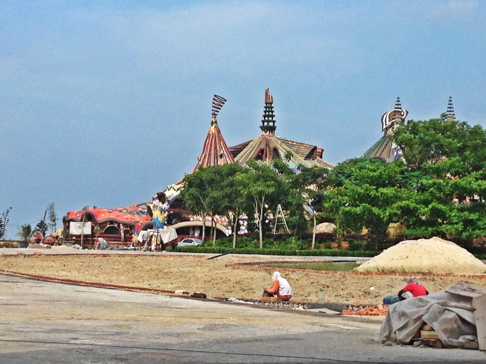 ini cerita kita: Istana Flinstones - Sekakap, Mersing