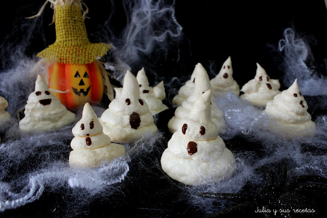 Fantasmas de merengue para halloween. Julia y sus recetas