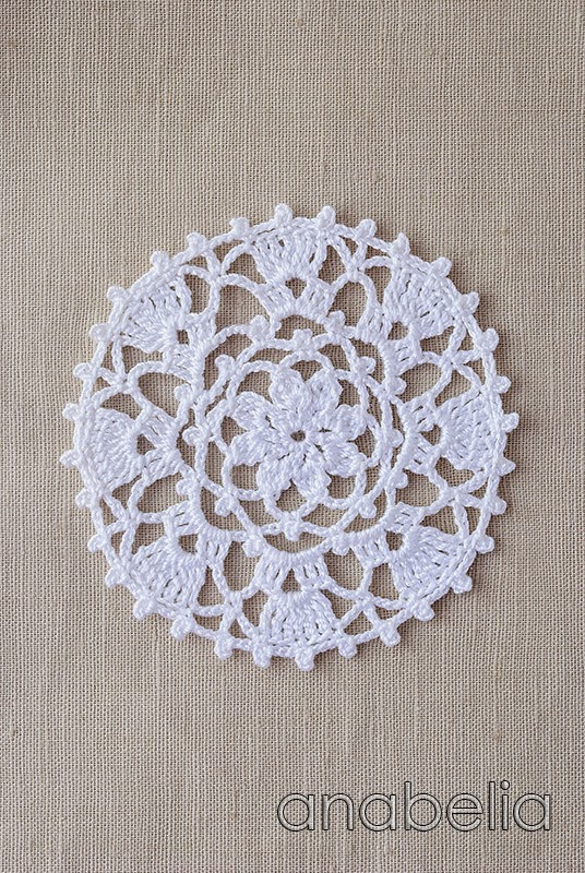 Crochet lace motif nr 2 by Anabelia
