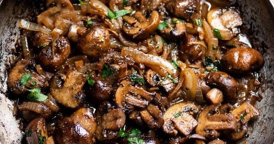 Garlic Butter Mushrooms & Onions - The Easy Dinner Recipes