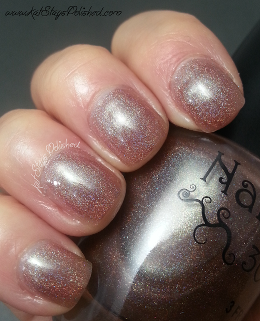 NailNation 3000 Nella Famiglia - Indirect Light