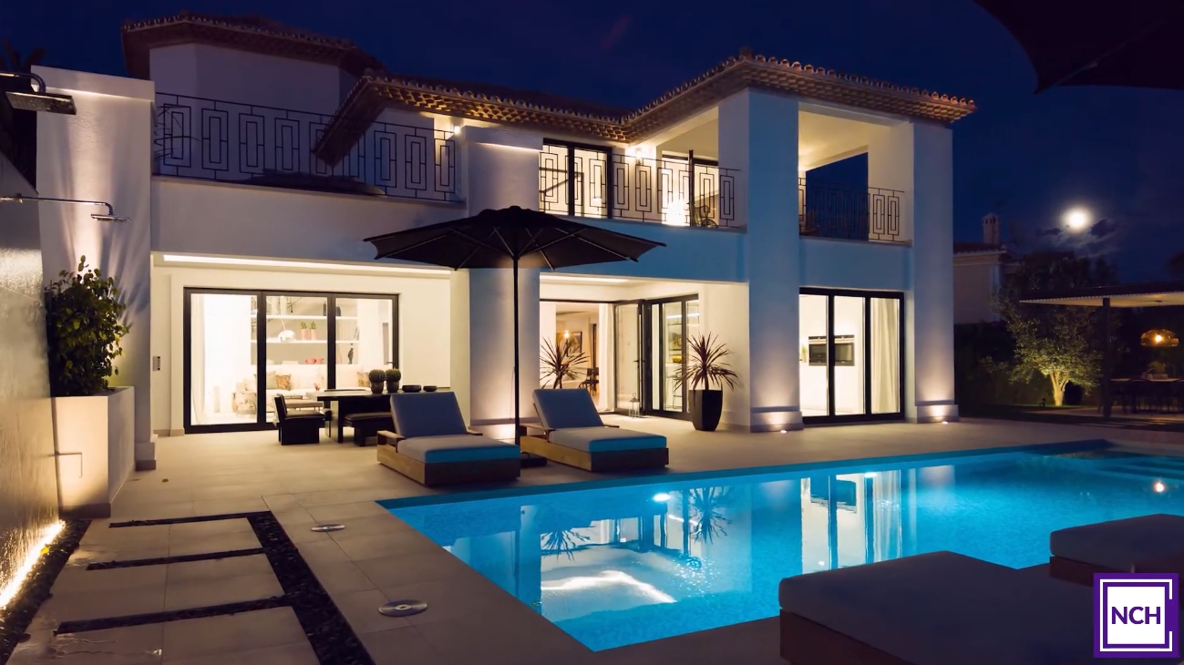 26 Photos vs. Contemporary Elegant Villa in Nueva Andalucía, Marbella - Luxury Home & Interior Design Tour 26 Photos vs. Contemporary Elegant Villa in Nueva Andalucía, Marbella - Luxury Home & Interior Design Tour