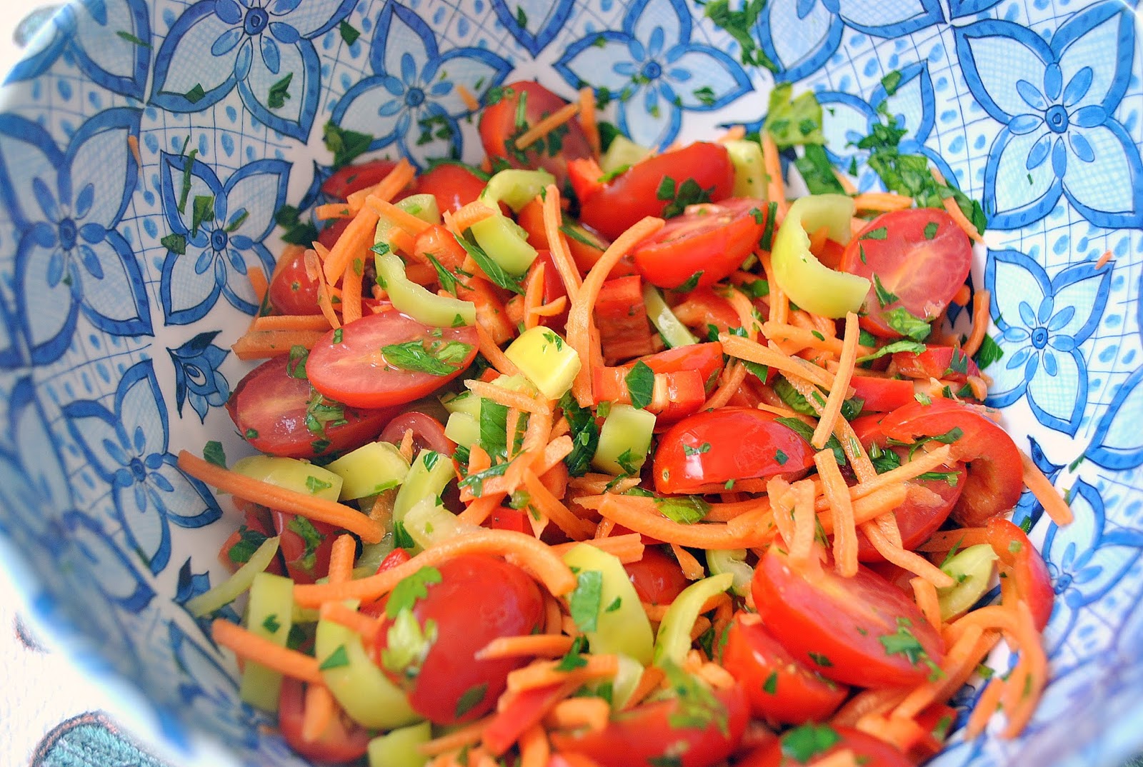 Spicy Tomato & Carrot Salad (Salada Apimentada de Tomate & Cenoura