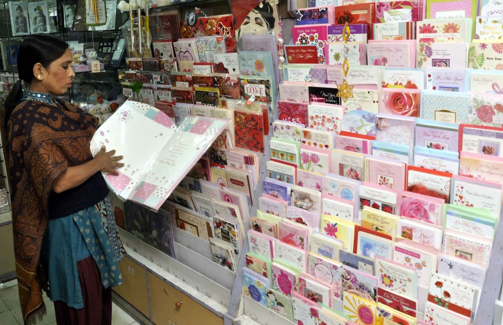 View Patna A few buyers for greeting cards this year