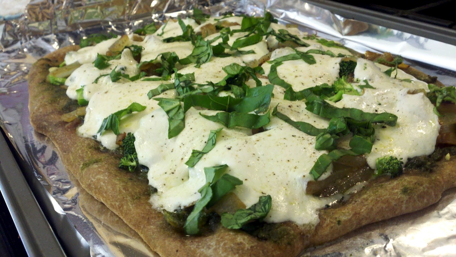 ExpendablePolo Basil Pesto Green Pizza