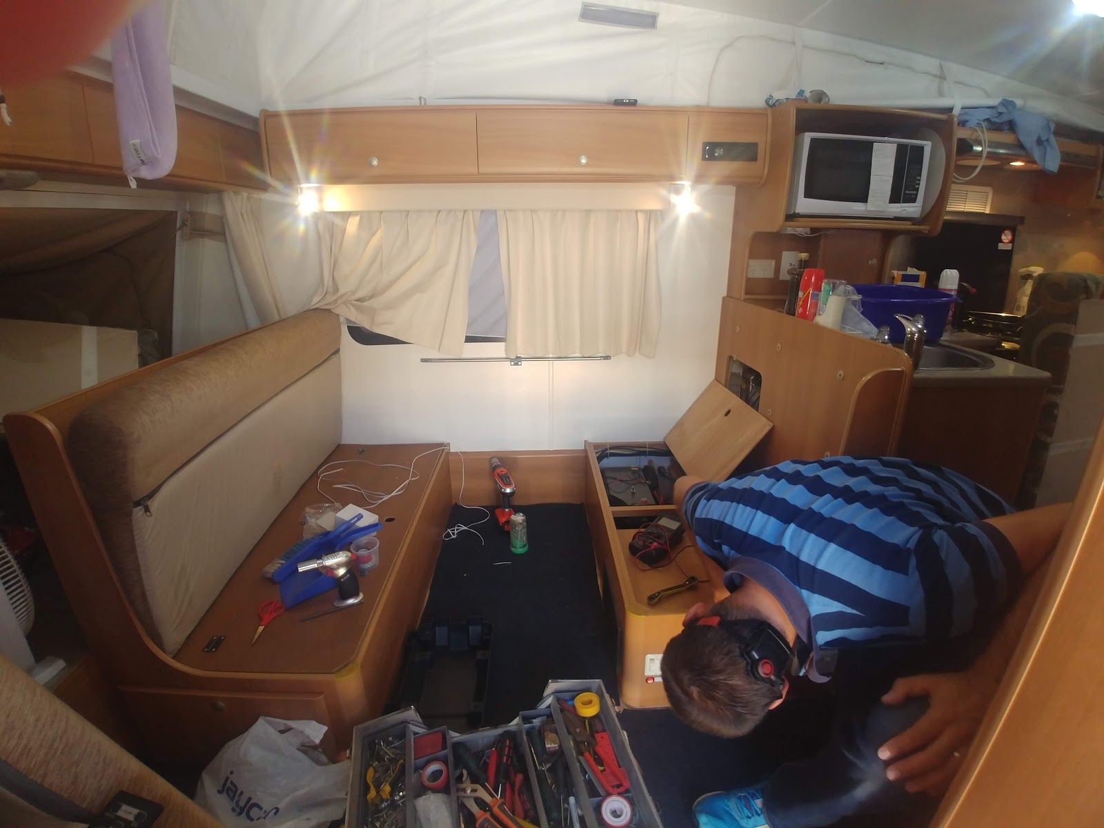 The Roaming 5 Day 4041 Car and Caravan Jobs in Melbourne