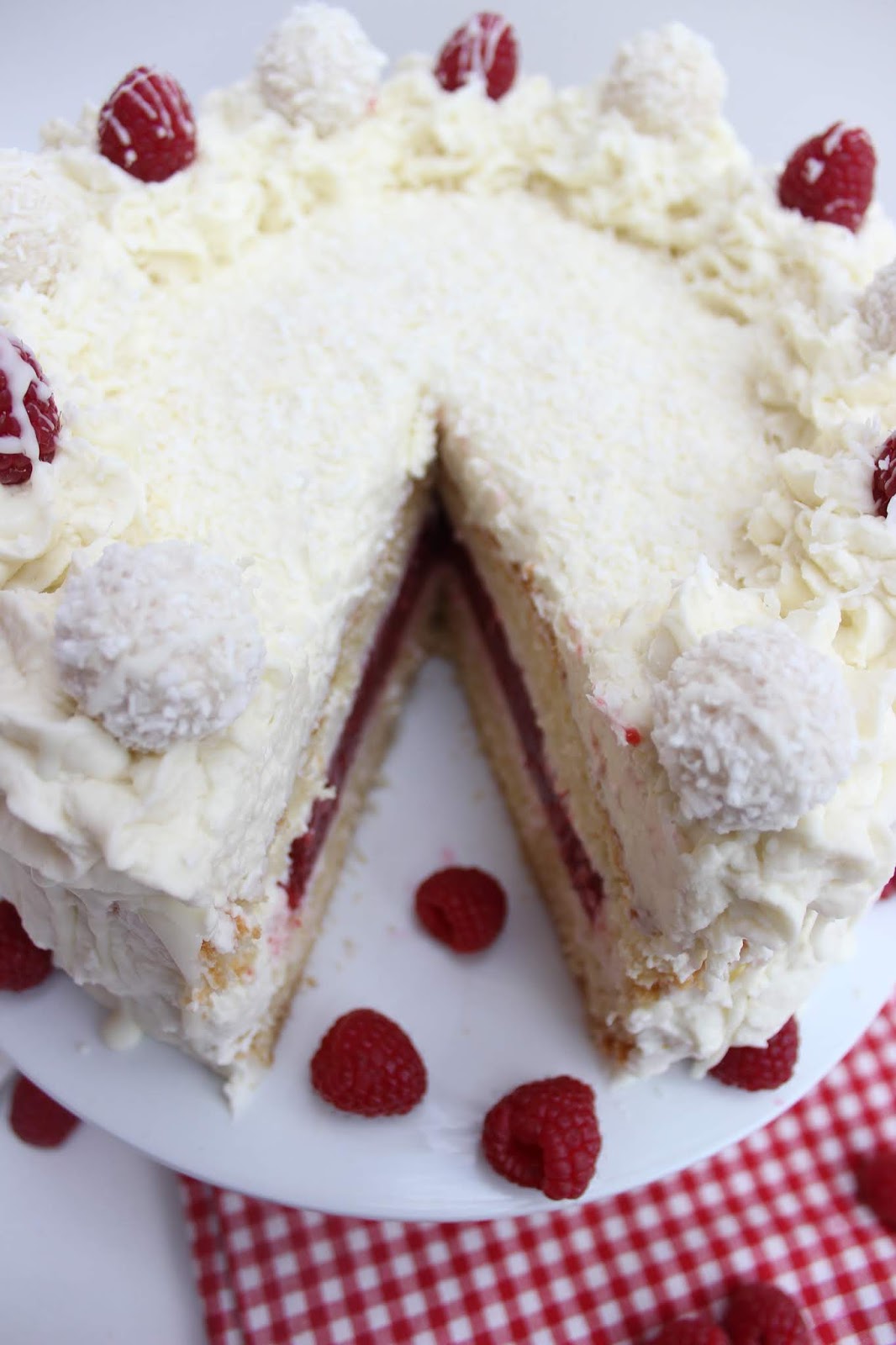 Raffaellotorte mit Fruchteinlage