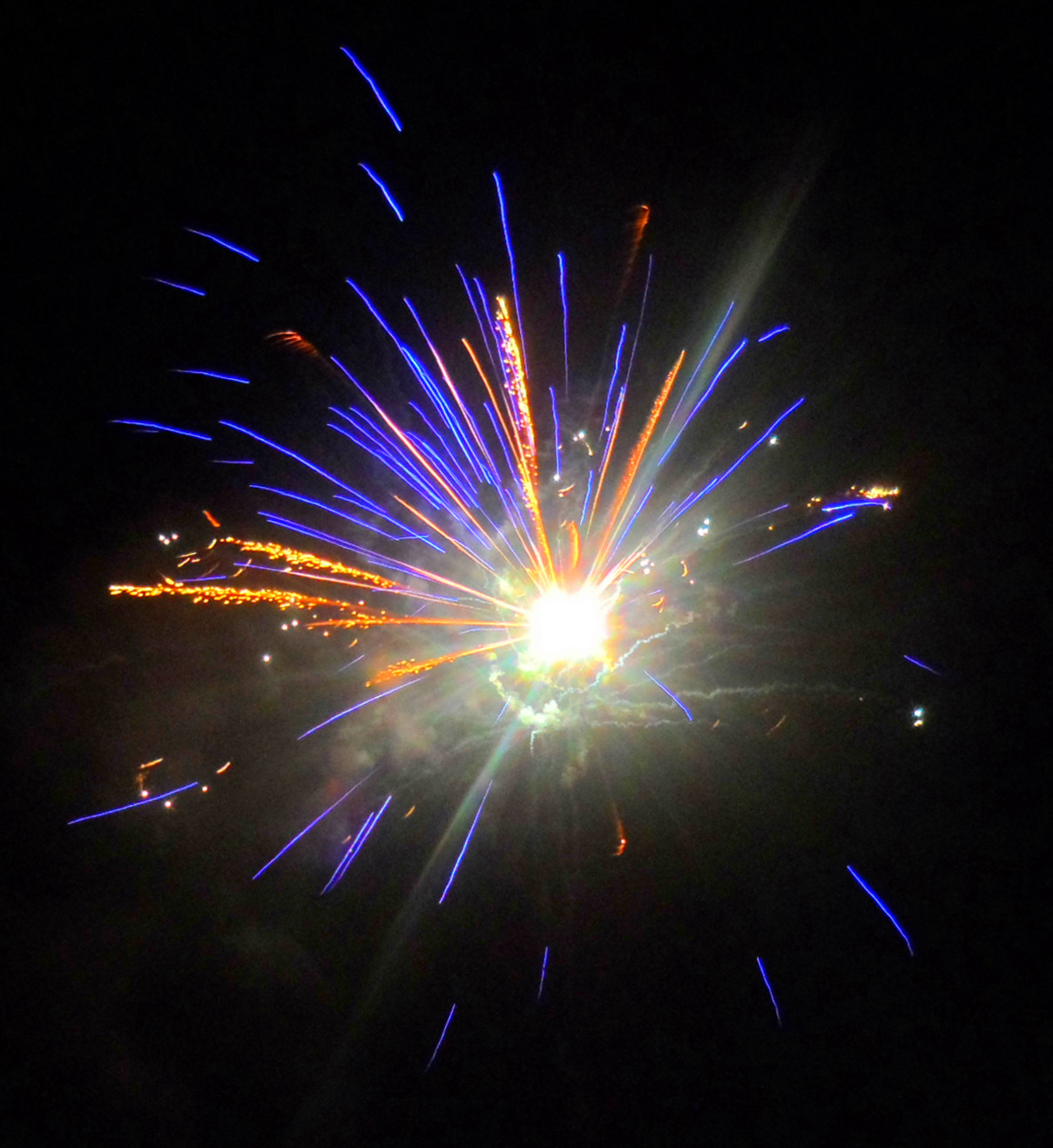 Foto Kembang Api Imlek (Chinese New Year) - WEB | LOVEHEAVEN 07