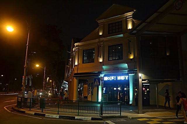 Holey Moley in Clark Quay