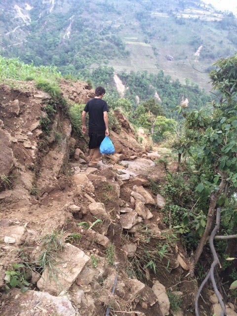 Yangri paths damaged by earthquake