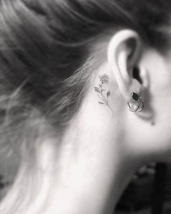 Preciosos Tatuajes Florales Detras De La Oreja Tatuajes Florales