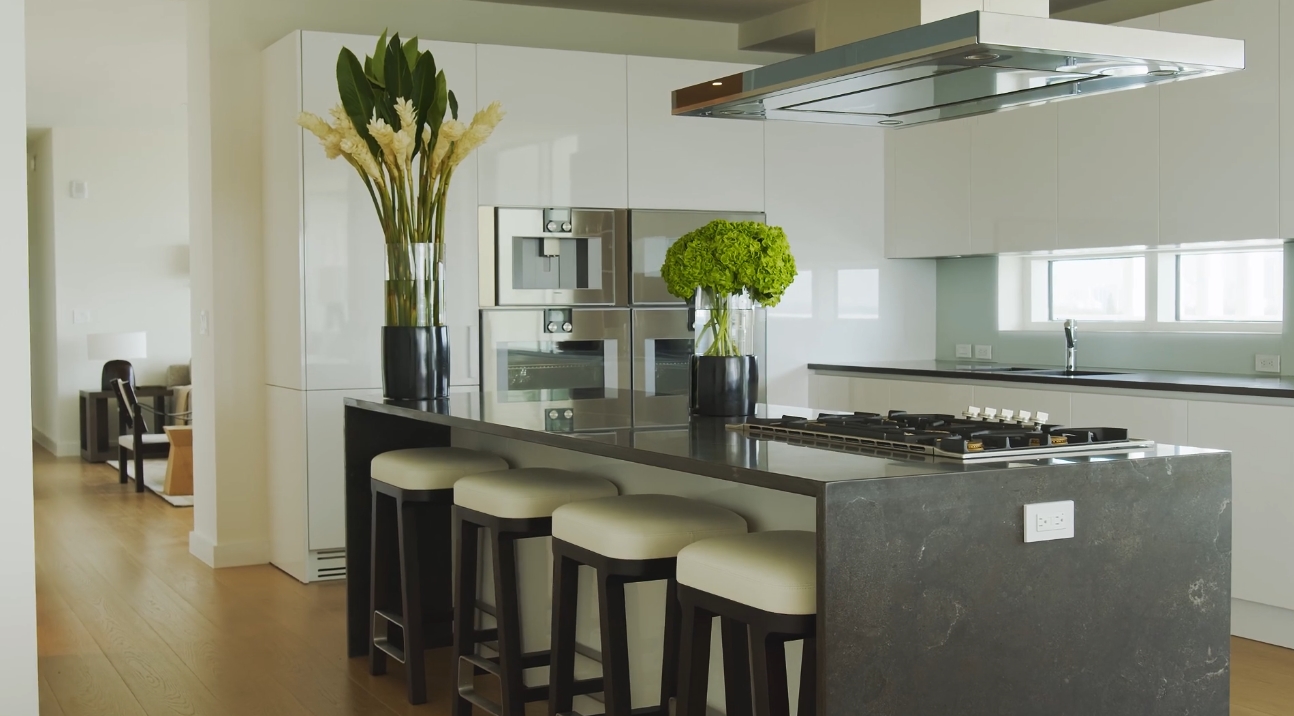 13 Photos vs. Tour this Penthouse Unit at the Ritz Carlton Residences in Miami Beach - Luxury Condo & Interior Design Video Tour 13 Photos vs. Tour this Penthouse Unit at the Ritz Carlton Residences in Miami Beach - Luxury Condo & Interior Design Video Tour