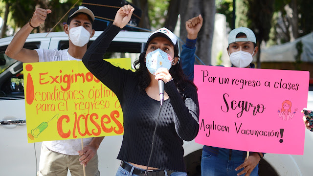 Regreso a las aulas es un crimen; FNERRR protesta con cadenas humanas