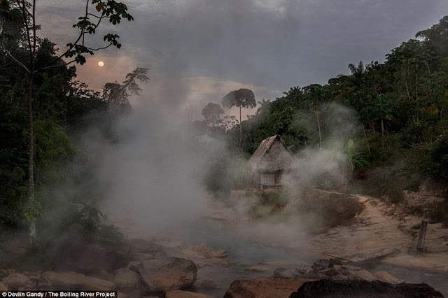 لغز أسطورة نهر Shanay-timpishka الذي يغلي في أدغال الأمازون Mayantuyacu-boiling-river-32