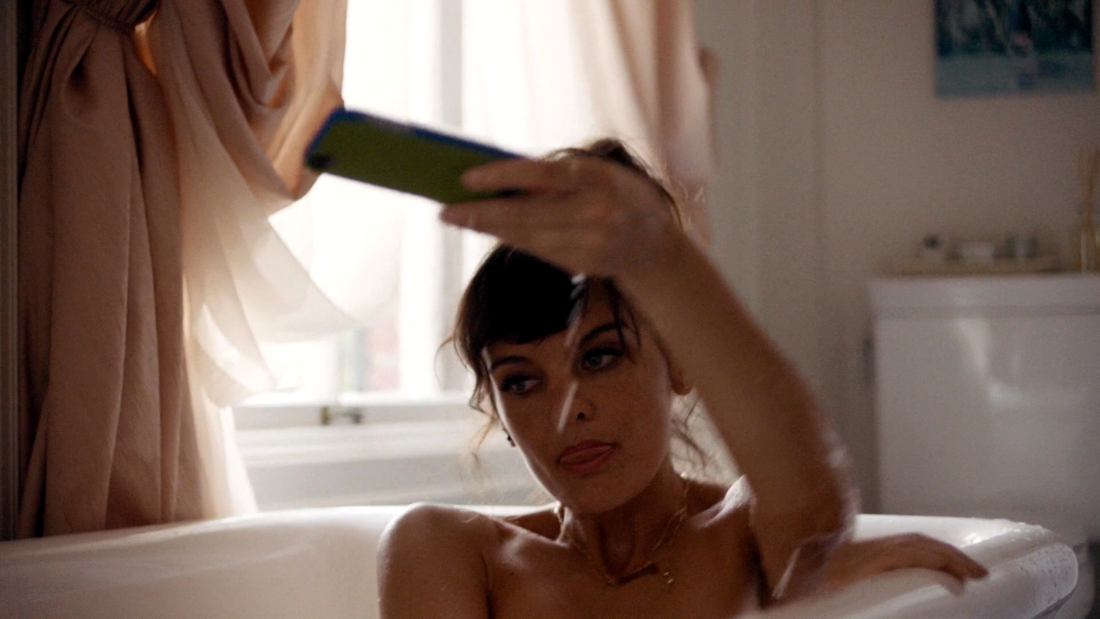 Frankie Shaw (Brief Breasts) in SMILF S1E2.