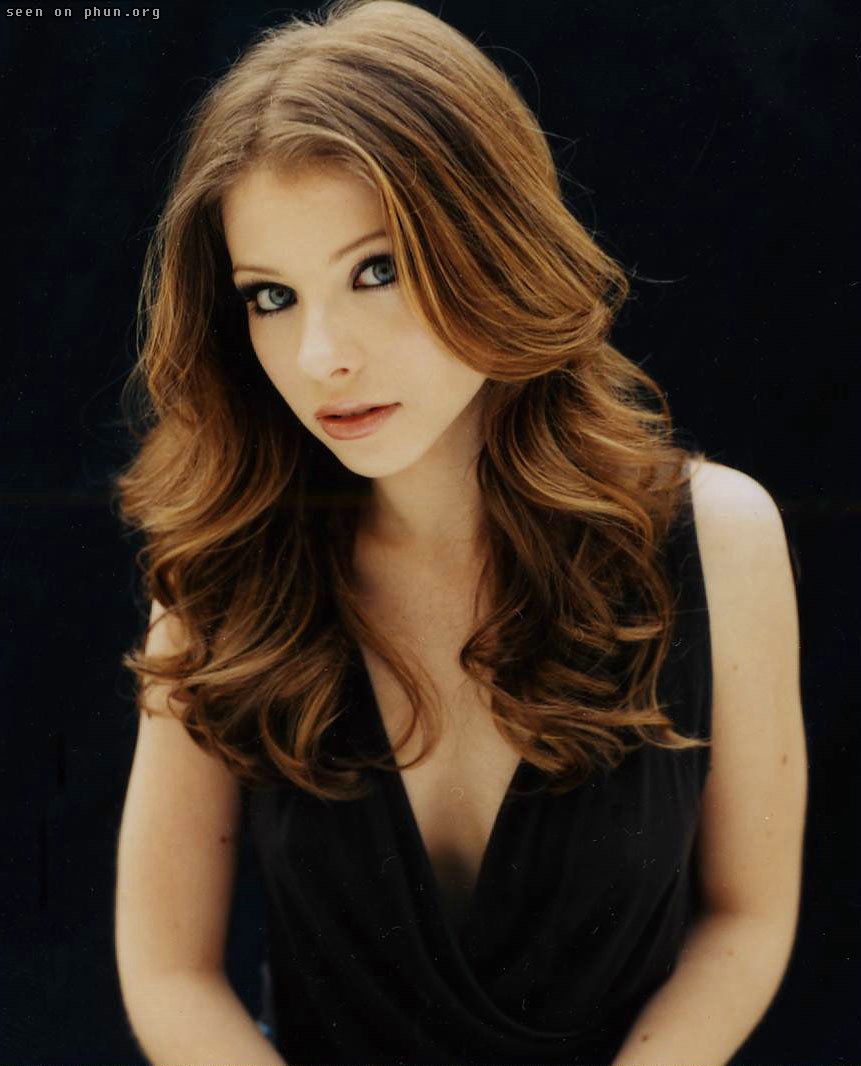 Chelsea Handler wallpaper ~ Celebrity gossips