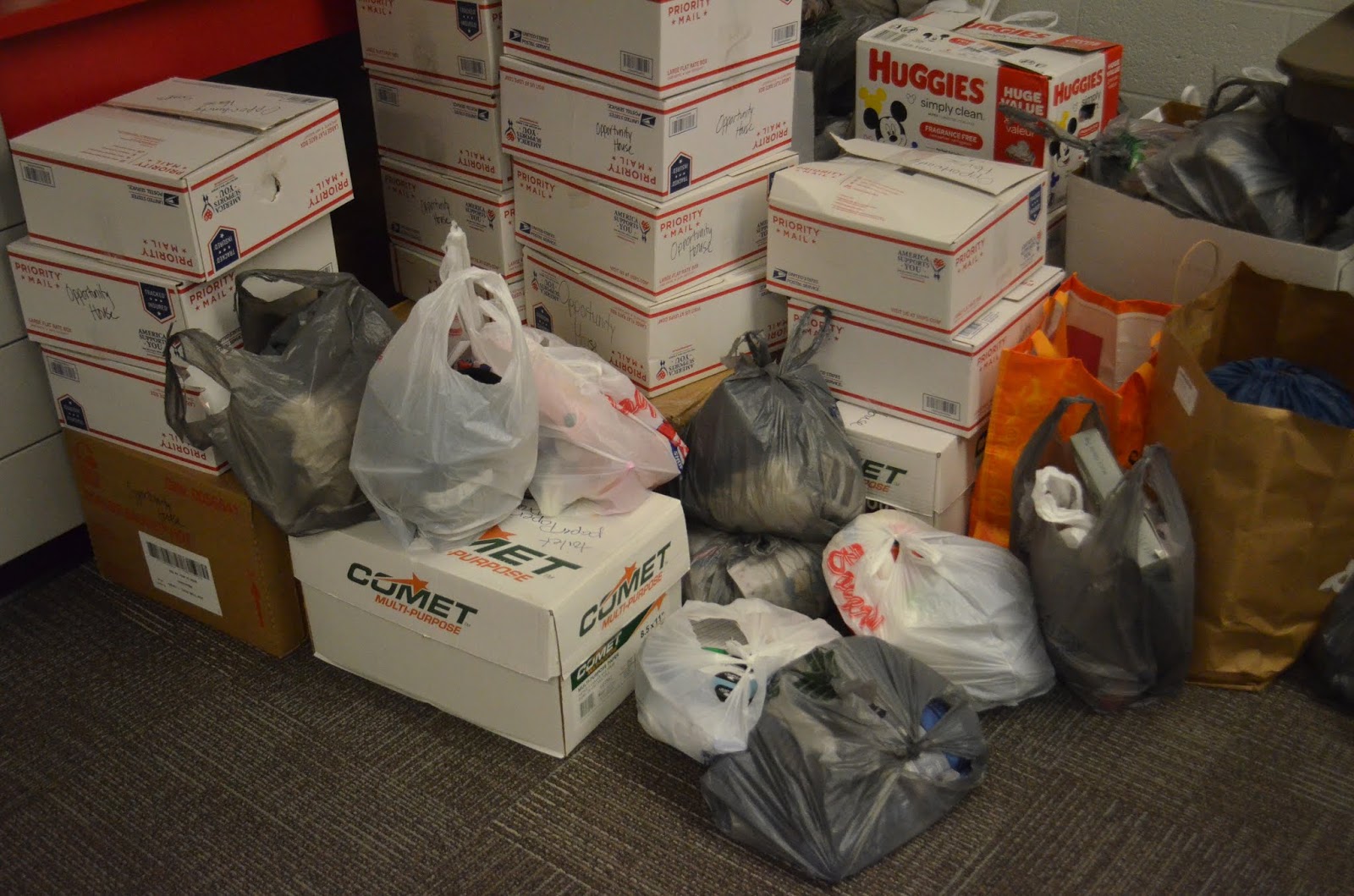 Elementary Students Learn About the Military; Packs Care Packages for