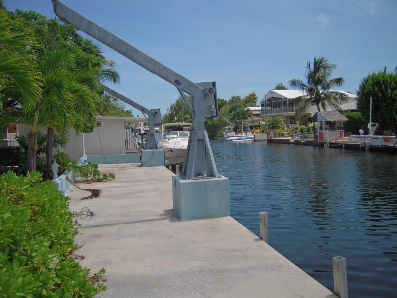 Real Estate in the Florida Keys New REO Canal Front in Plantation Key 385K