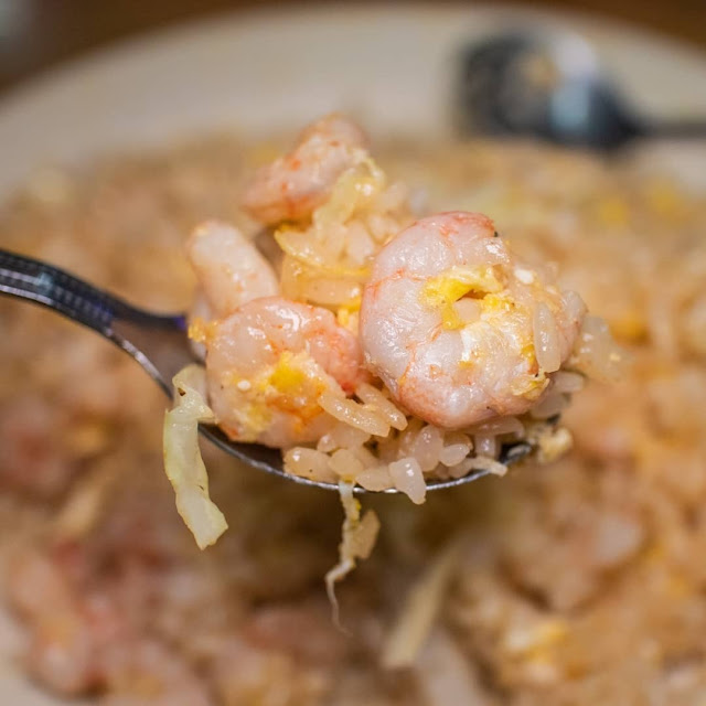 育樂街人氣炒飯,價格親民份量多的紅樓小館,還可以免費加飯! 育樂街人氣炒飯,價格親民份量多的紅樓小館,還可以免費加飯!