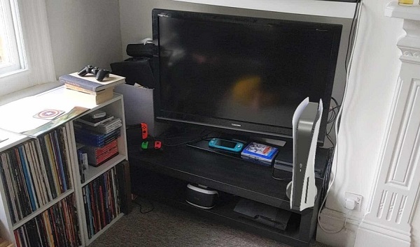 يمكنك الآن مشاهدة جهاز PS5 على مكتبك بهذه الطريقة