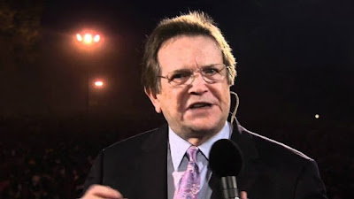 Penginjil Reinhard Bonnke Memohon Doa Setelah Pembedahan Tulang