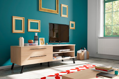 muebles personalizados a juego con los cuadros de la pared y el pavimento