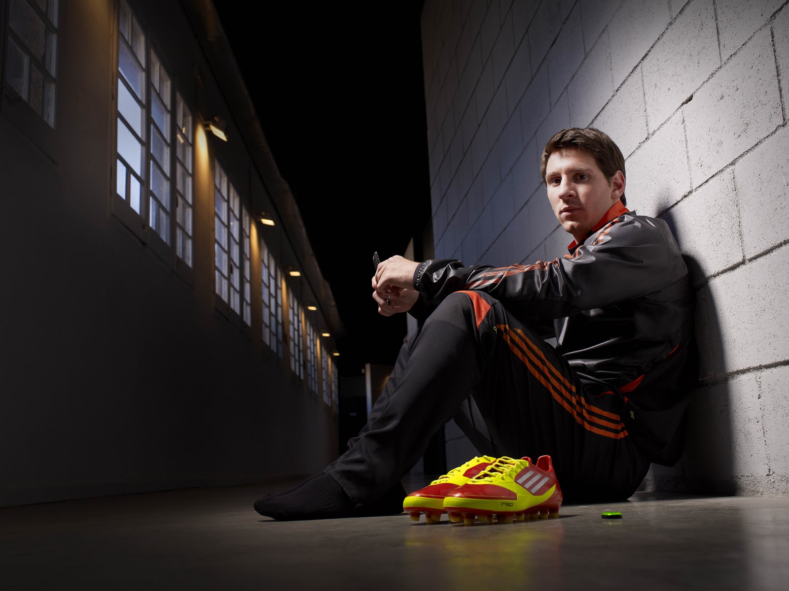 DISKIOFF: adidas launches adizero - The World's First Boot with a Brain