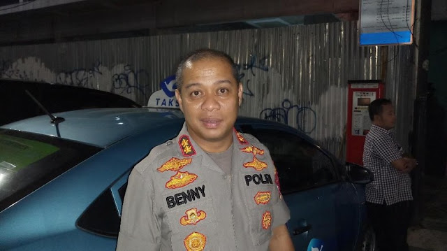 Digeledah Propam, 4 Paket Sabu Ditemukan di Ruang Kerja Kapolsek Kebayoran Baru AKBP Benny Alamsyah Digeledah Propam, 4 Paket Sabu Ditemukan di Ruang Kerja Kapolsek Kebayoran Baru AKBP Benny Alamsyah