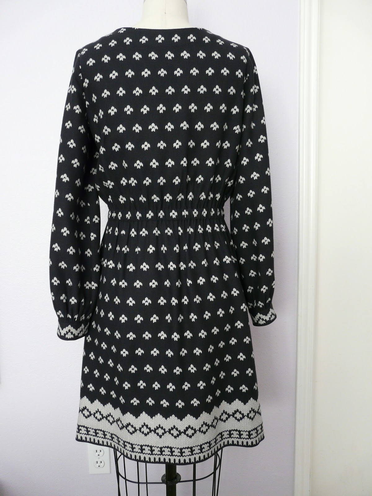 Amanda's Adventures in Sewing: Butterick 6409 - Black + white geometric ...