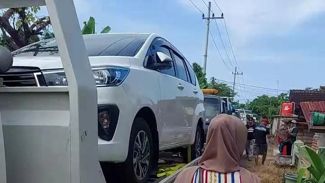 Kisah-Petani-Tuban-dari-Miliarder-Kini-Uang-Tinggal-Sisa-Rp50-Juta