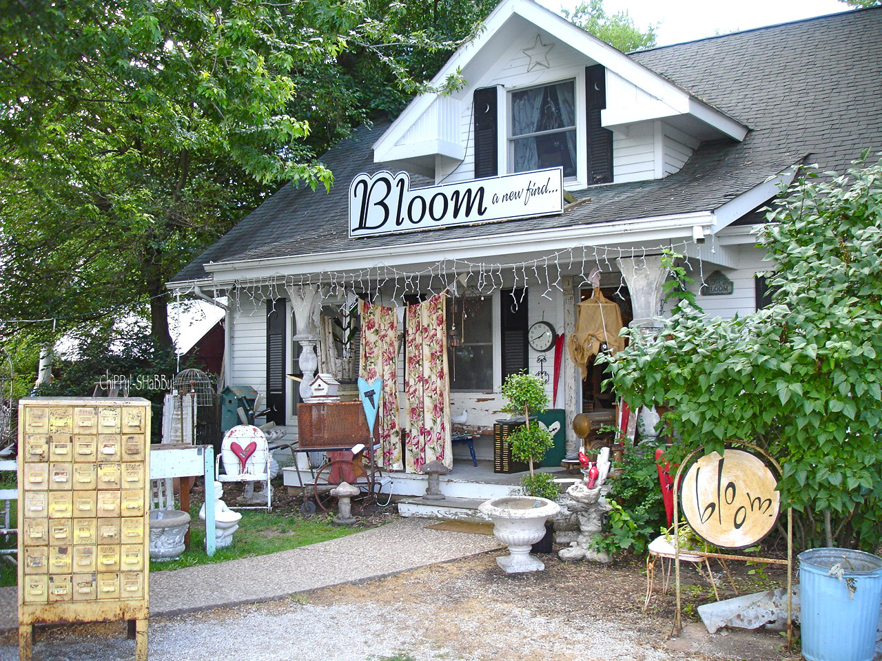 ChiPPy! SHaBBy! BeStEver SHaBBies **Sisters' Garden & Bloom