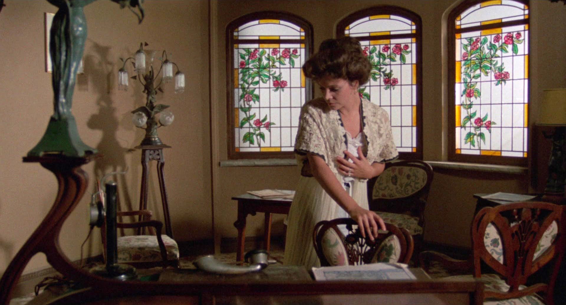 фильм с лаурой антонелли на сеновале. боже мой как низко я пала. боже мой, как низко я пала! фильм 1974. лаура фильм 1974. боже мой, как низко я пала! фильм 1974.