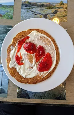 What to eat in Bergen: Norwegian pancakes at Fjell Festning