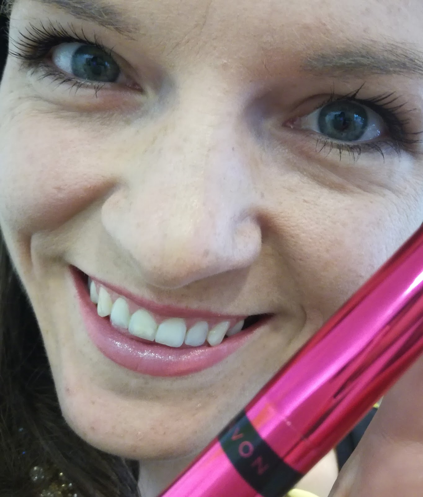 AVON-SHINE-BURST-GLOSS-STICKS-swatch-rose AVON-SHINE-BURST-GLOSS-STICKS-swatch-rose