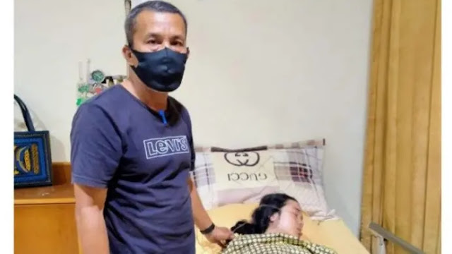 Siswi Punya Riwayat Sesak Nafas tapi Divaksin Juga, Akhirnya Masuk RS, Orang Tua Murka Siswi Punya Riwayat Sesak Nafas tapi Divaksin Juga, Akhirnya Masuk RS, Orang Tua Murka