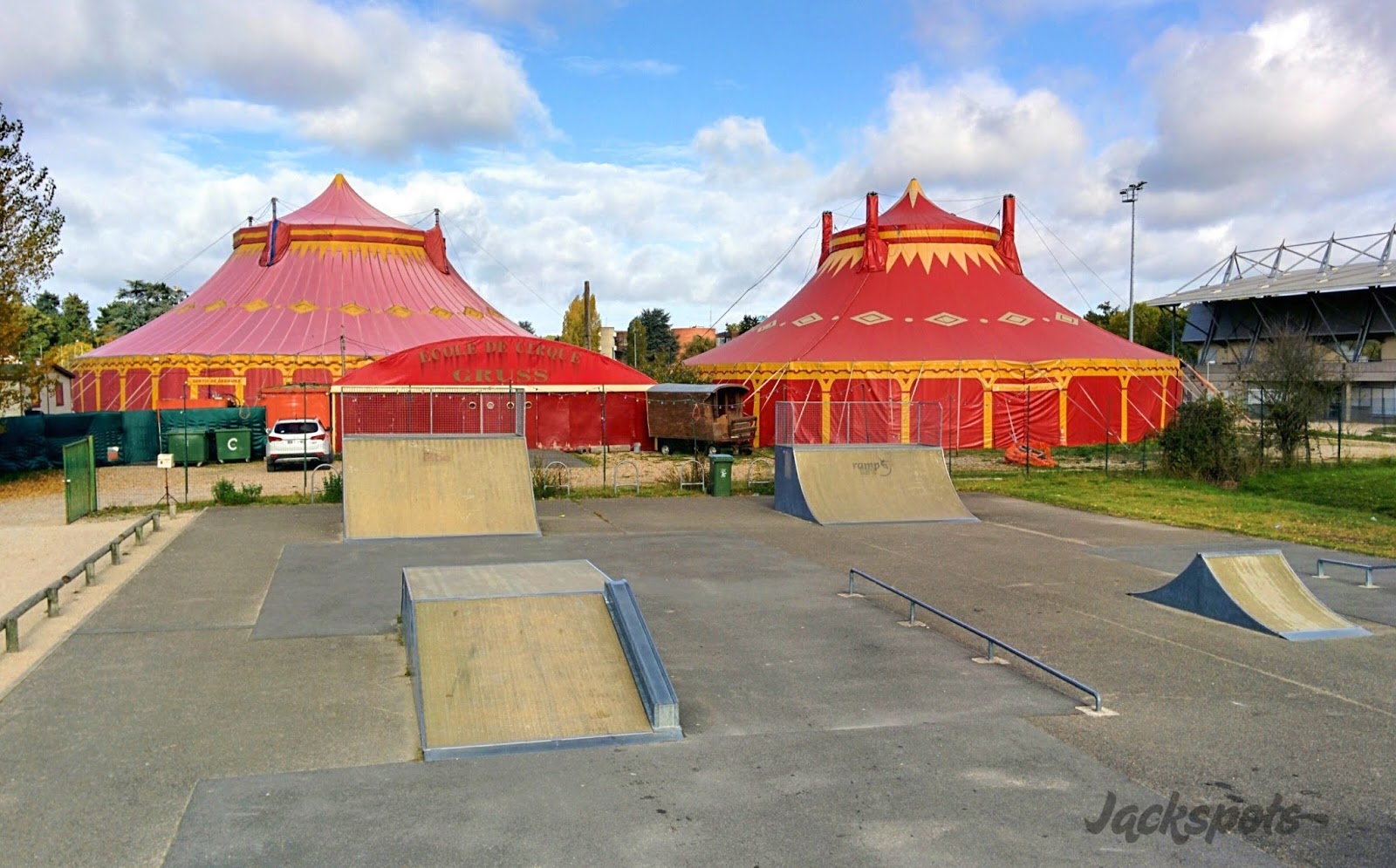 Le skatepark extérieur de SaintJeandeBraye Jackspots