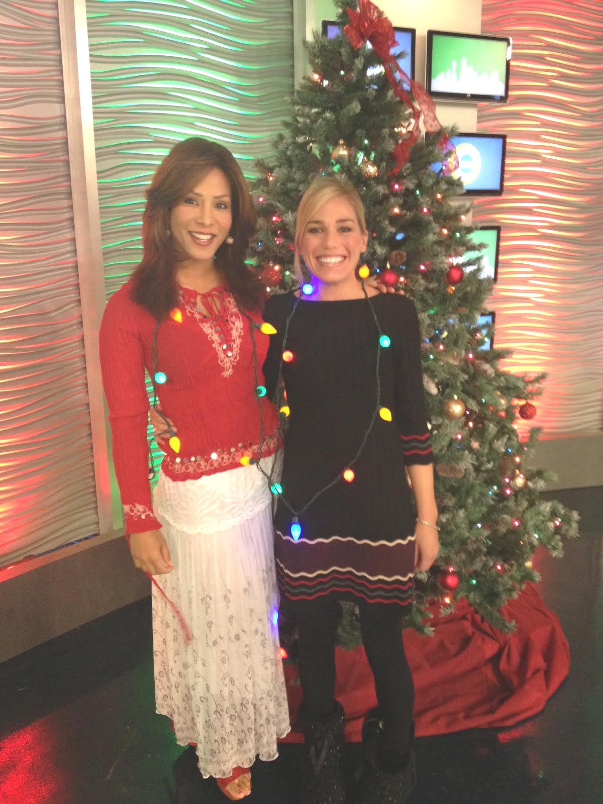THE APPRECIATION OF BOOTED NEWS WOMEN BLOG : holly morgan