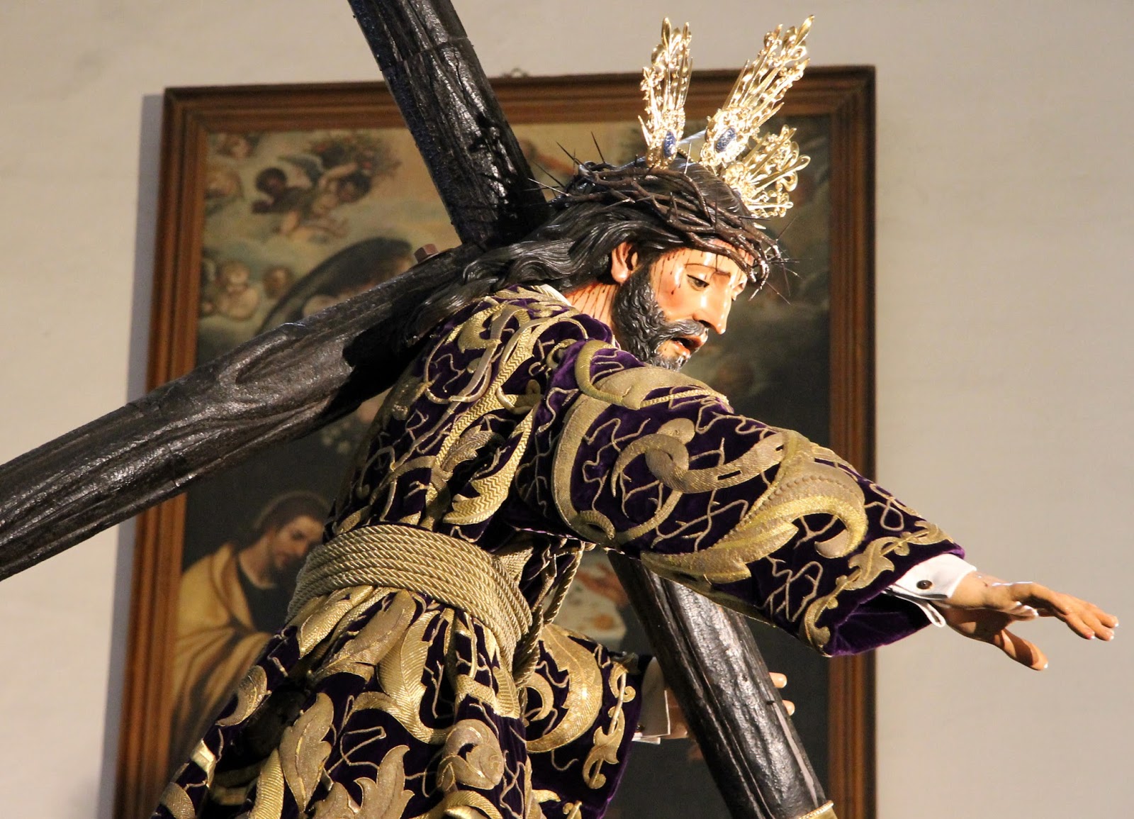 Jesús con la Cruz al hombro