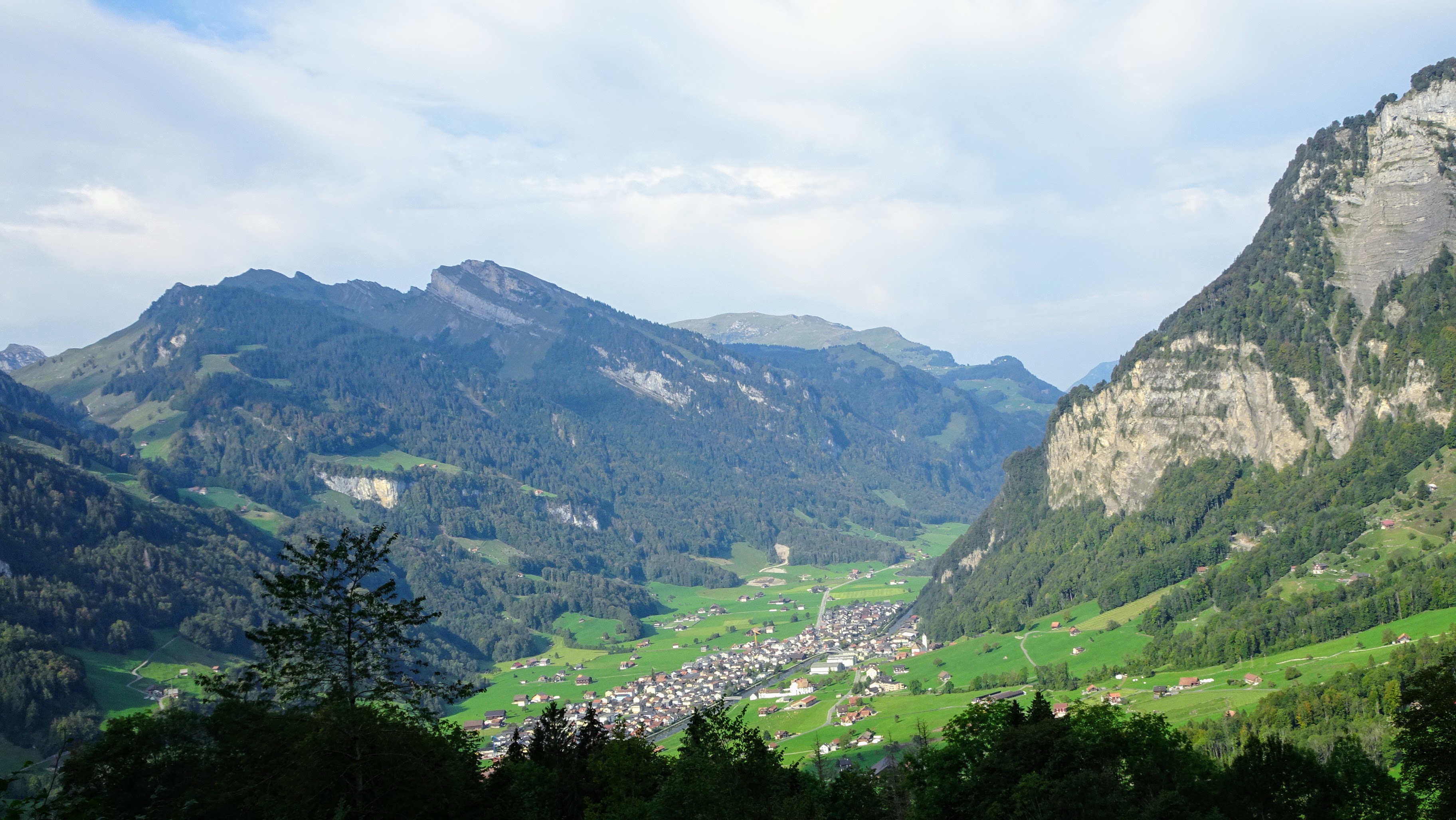 Rundwanderung im Muotatal Muotathal / Gross Band (SZ) Wandern mit