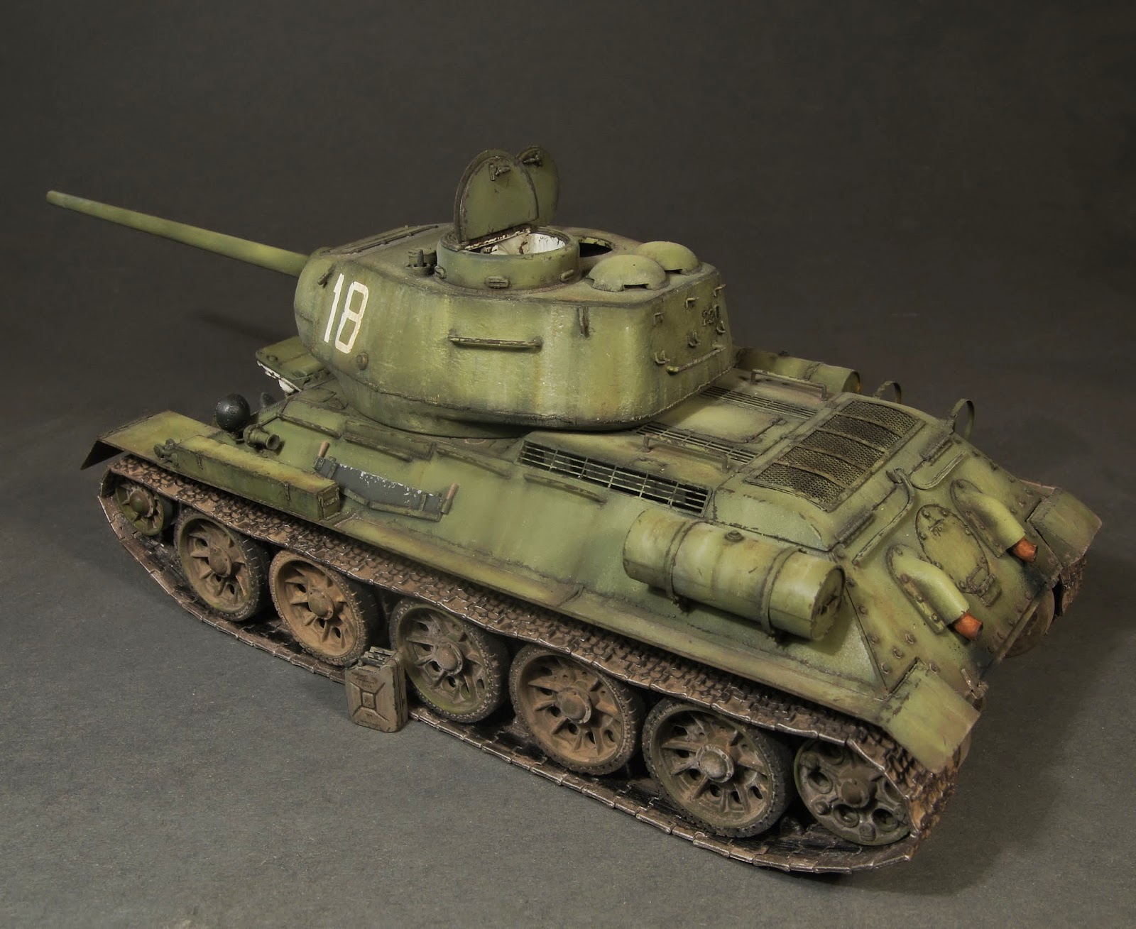 танк т34. т-34-85 завода №112. т 34 85. т 34 85 д5т. т34 85 183 завод 1/35.