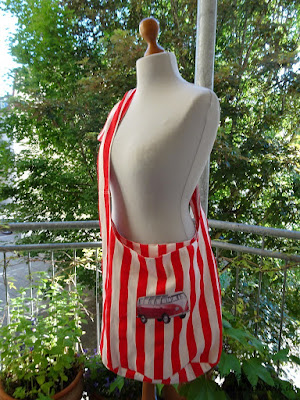 Knotentasche, Angies Kleiderschrank