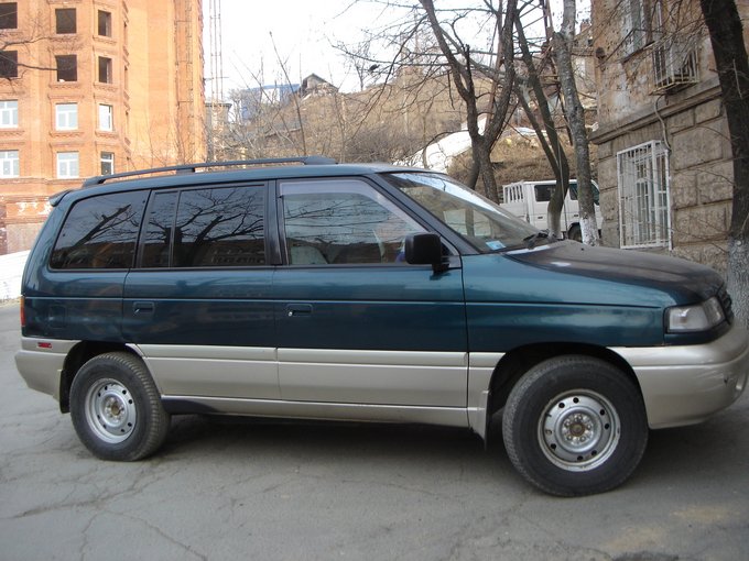 Mazda efini mpv