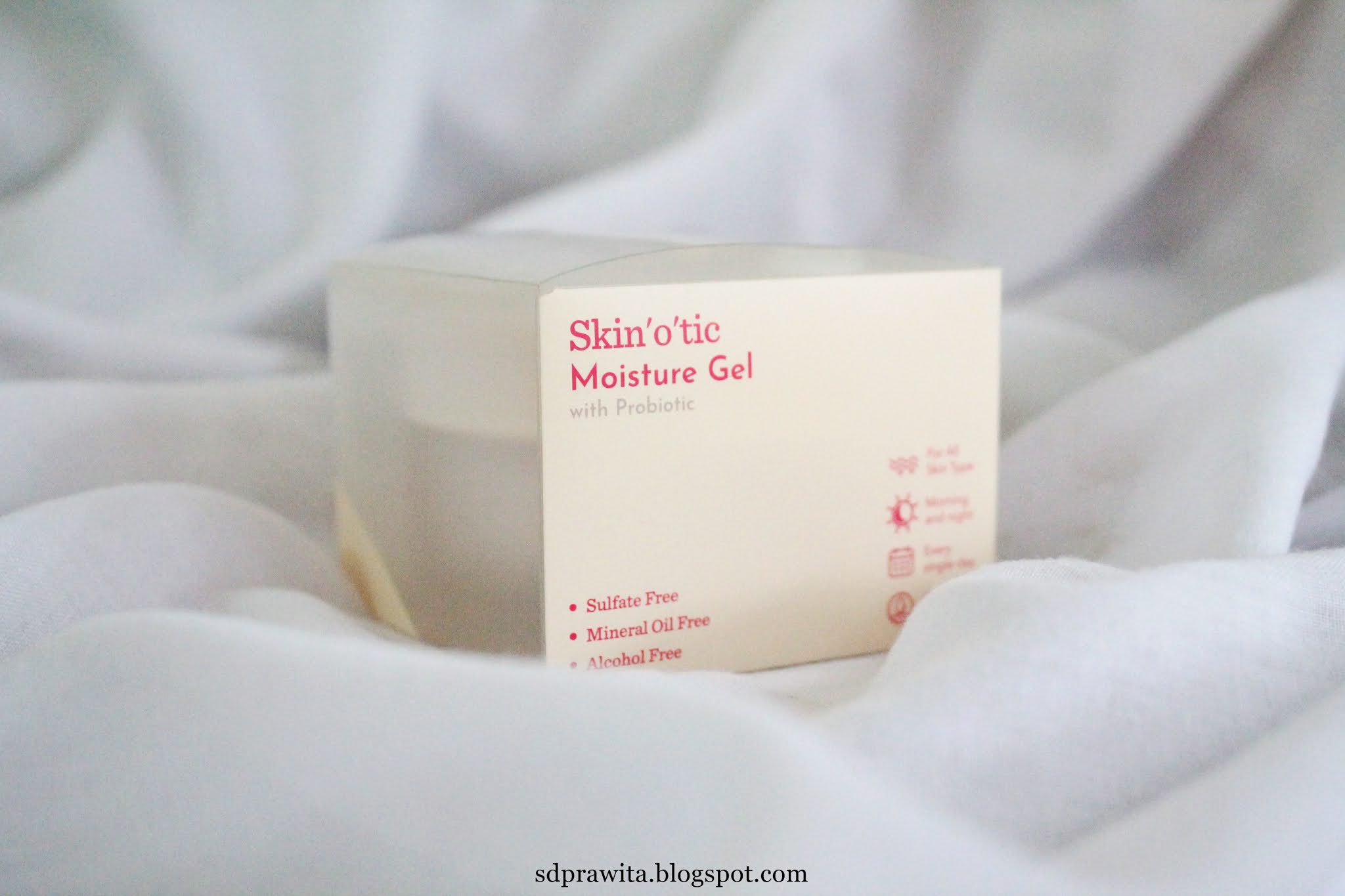 It's Skin Pure Moisture Gel облегченный крем для лица. Naran Cream keep your Skin Soft and beautiful. Перевести gel