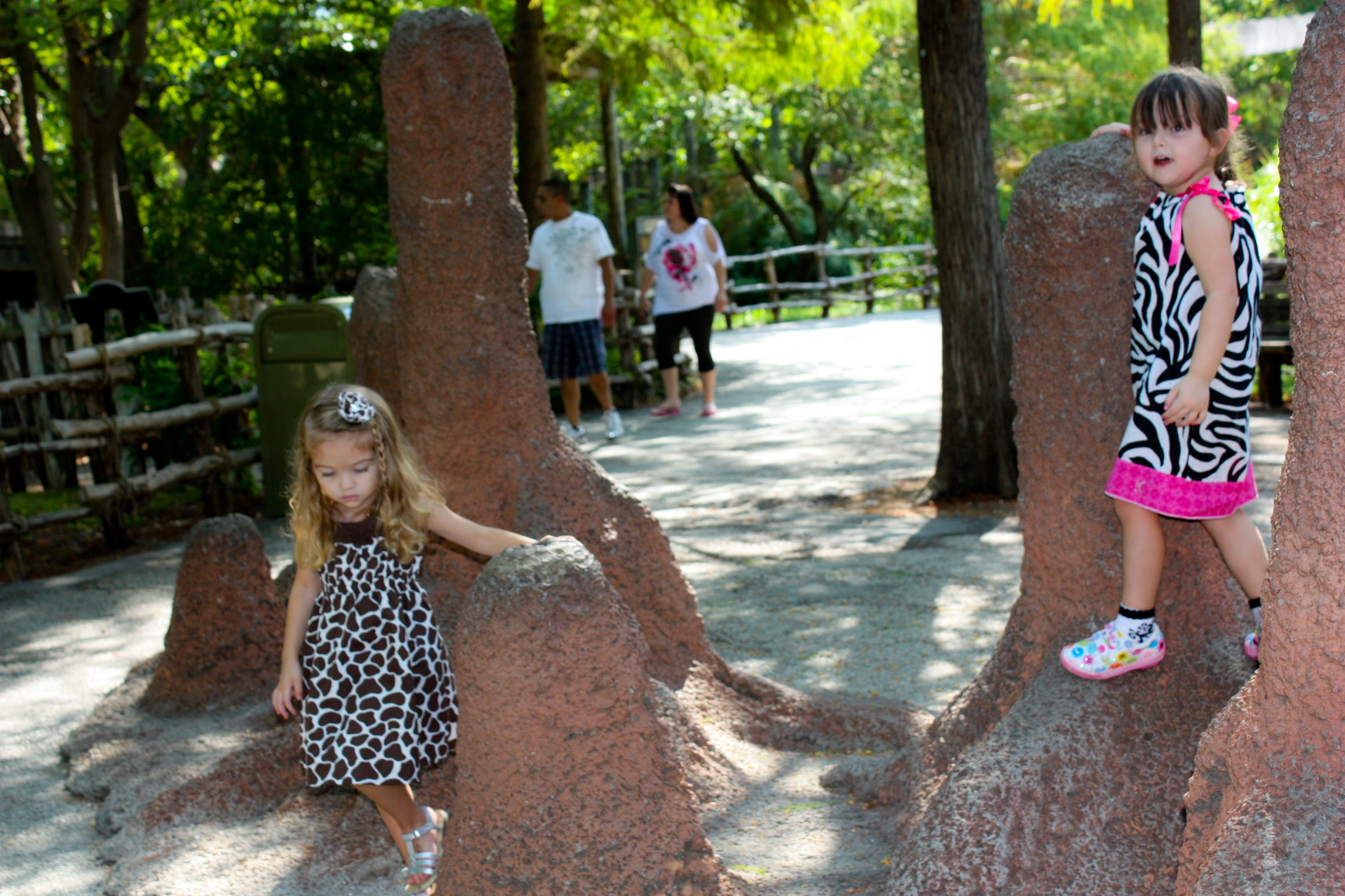Milla's Many Adventures: Zoo with the Rudd Girls...
