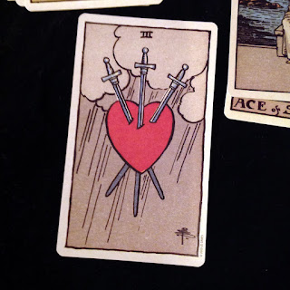 寶劍三 Three of Swords