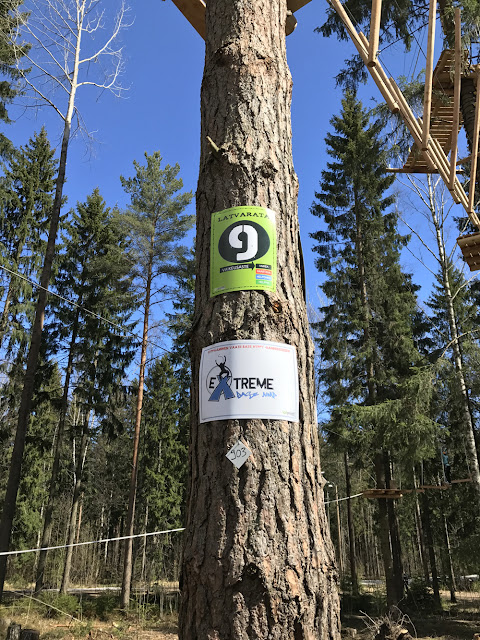 Uusi köysiseikkailupuisto avattiin Helsingin Paloheinään 19 Uusi köysiseikkailupuisto avattiin Helsingin Paloheinään 18