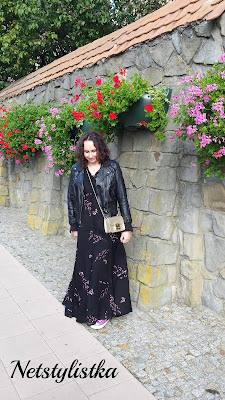 Stylizacja z maxi sukienką w kwiaty Zara Stylizacja z maxi sukienką w kwiaty Zara blog modowy netstylistka blogerka modowa