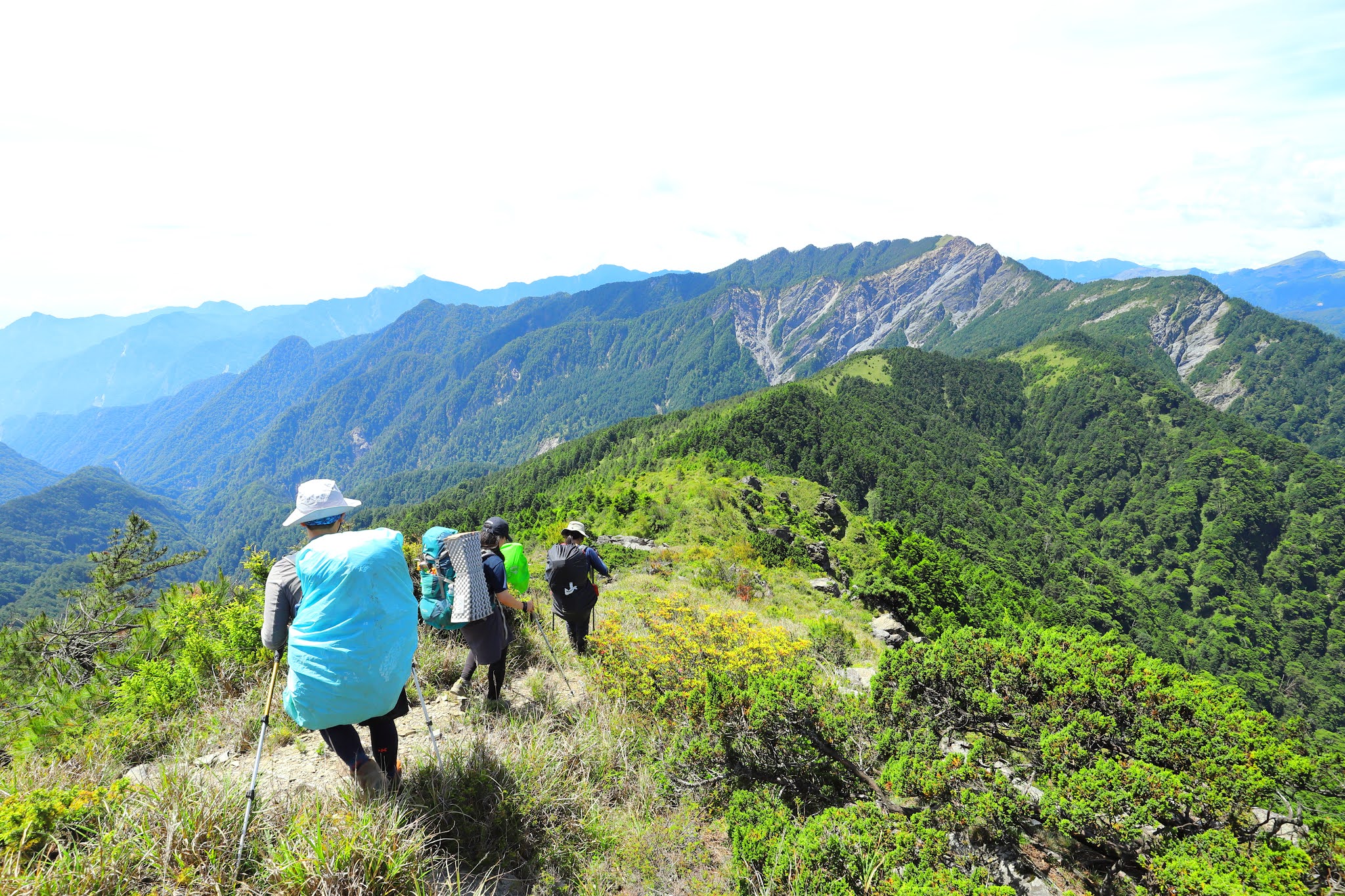 由鈴鳴山前往畢祿山