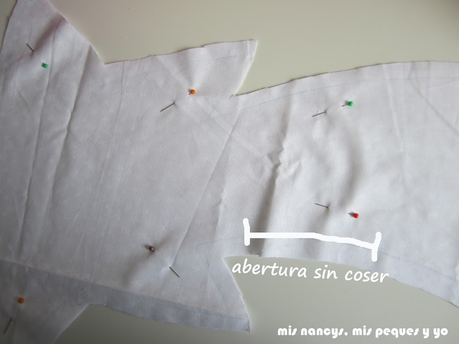 mis nancys, mis peques y yo, tutorial DIY cojín con forma de estrella de Navidad, marcar abertura sin coser