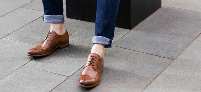 What Shoes to Wear with Blue Jeans - Maxium Buff